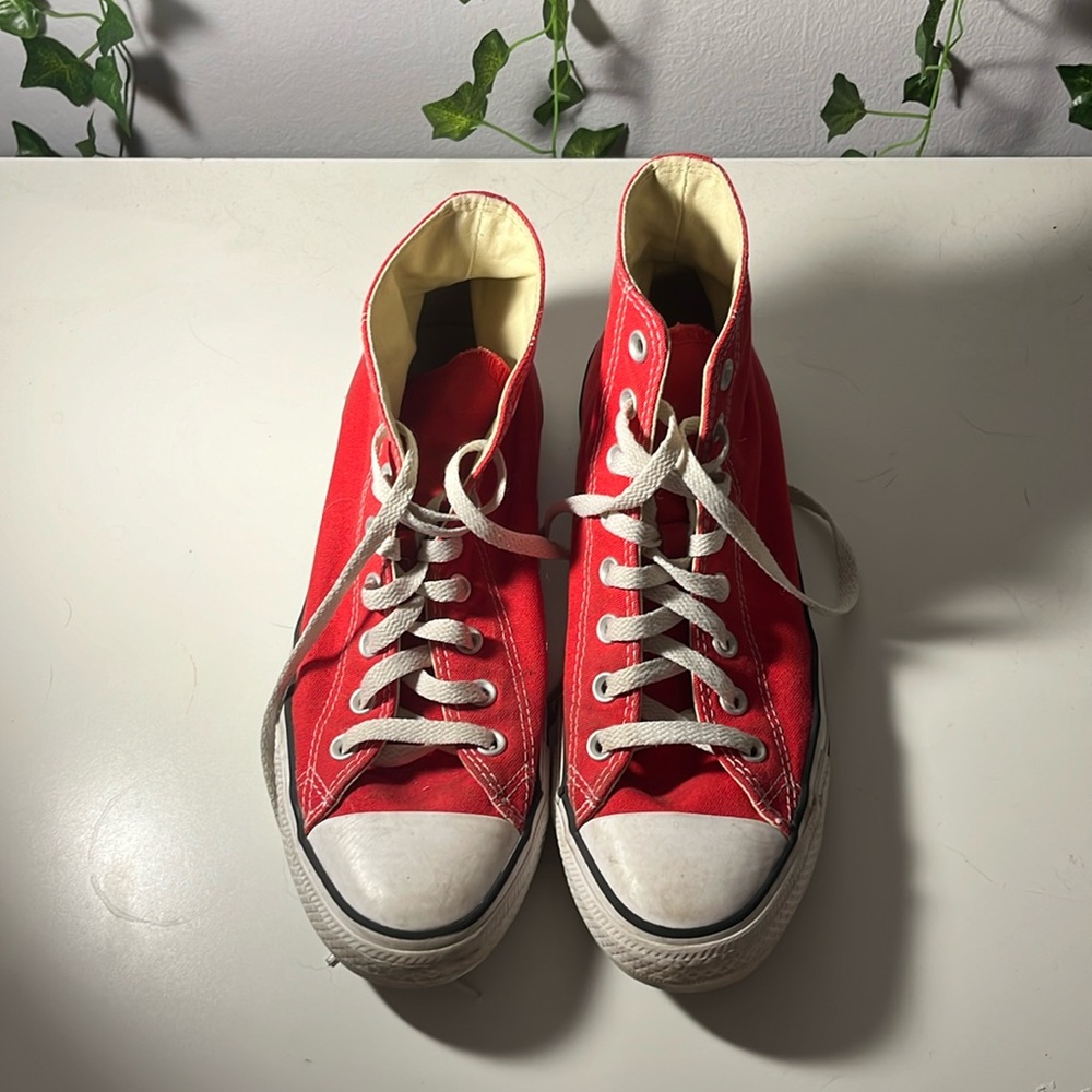 Red High Top Converse Women’s Size 11, Men’s Size 9